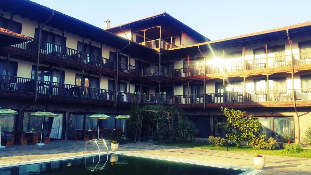 Hunting Residence Asteya Gramatikovo ภายนอก รูปภาพ